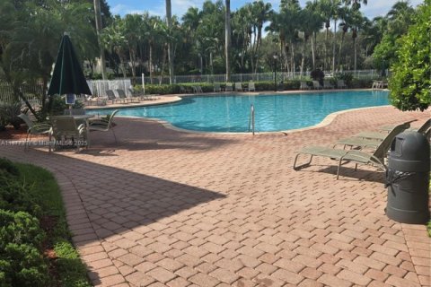 Villa ou maison à vendre à Pembroke Pines, Floride: 5 chambres, 222.97 m2 № 2089594 - photo 26