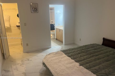 Купить кондоминиум в Санрайз, Флорида 2 спальни, 75.25м2, № 2053582 - фото 13