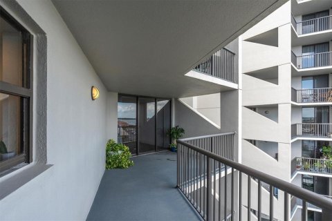 Condo in Clearwater, Florida, 2 bedrooms  № 2291691 - photo 17
