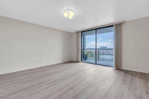 Condo in Clearwater, Florida, 2 bedrooms  № 2291691 - photo 25