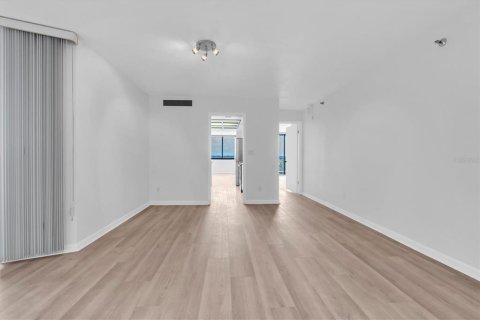 Condo in Clearwater, Florida, 2 bedrooms  № 2291691 - photo 10