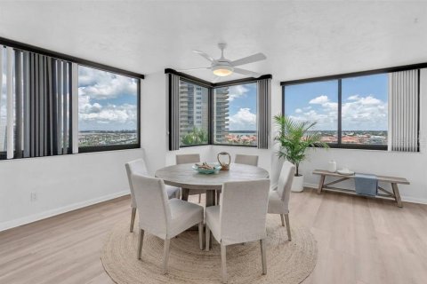 Condo in Clearwater, Florida, 2 bedrooms  № 2291691 - photo 13