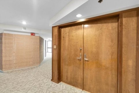 Condo in Clearwater, Florida, 2 bedrooms  № 2291691 - photo 4
