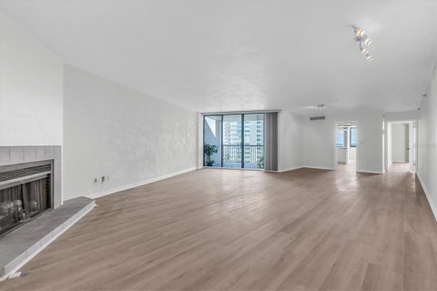 Condo in Clearwater, Florida, 2 bedrooms  № 2291691 - photo 5