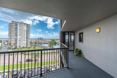 Condo in Clearwater, Florida, 2 bedrooms  № 2291691 - photo 18