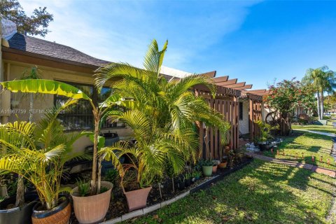 Adosado en venta en Sunrise, Florida, 2 dormitorios, 99.78 m2 № 2033126 - foto 2