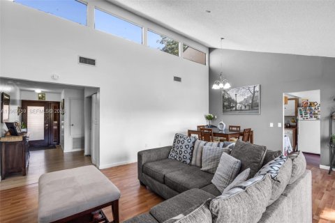 Adosado en venta en Sunrise, Florida, 2 dormitorios, 99.78 m2 № 2033126 - foto 8