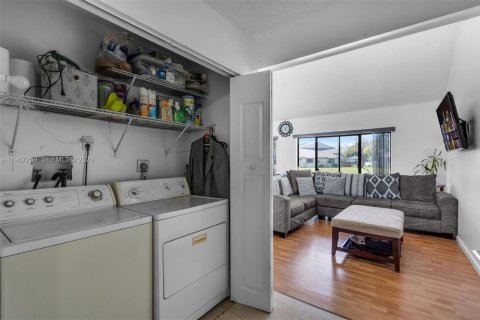 Adosado en venta en Sunrise, Florida, 2 dormitorios, 99.78 m2 № 2033126 - foto 23