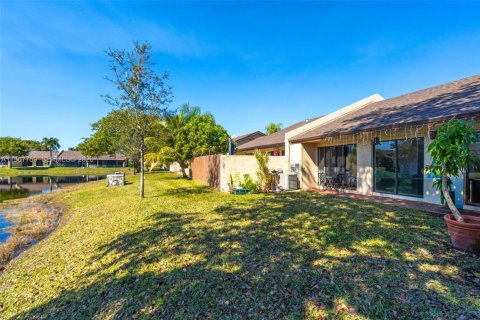 Adosado en venta en Sunrise, Florida, 2 dormitorios, 99.78 m2 № 2033126 - foto 28