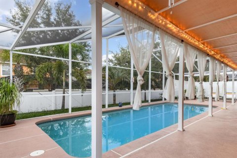 Casa en venta en Kissimmee, Florida, 4 dormitorios, 227.05 m2 № 1903980 - foto 30