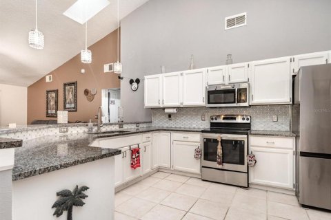 Casa en venta en Kissimmee, Florida, 4 dormitorios, 227.05 m2 № 1903980 - foto 13
