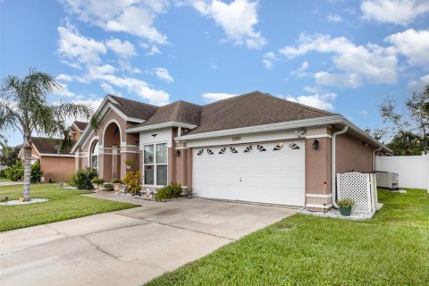 Casa en venta en Kissimmee, Florida, 4 dormitorios, 227.05 m2 № 1903980 - foto 3