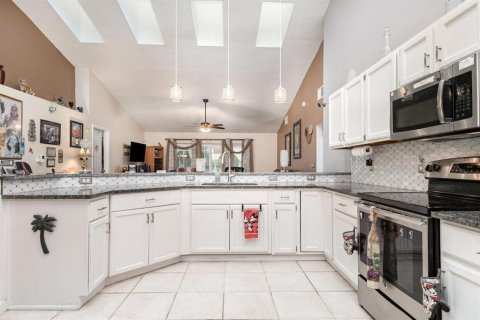 Casa en venta en Kissimmee, Florida, 4 dormitorios, 227.05 m2 № 1903980 - foto 12