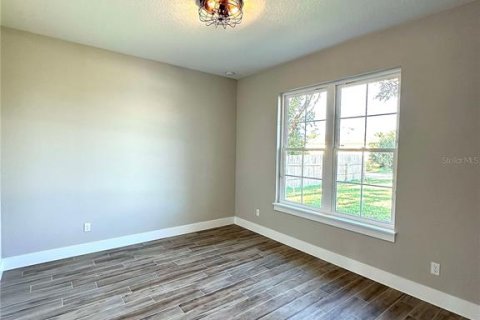 House in Palm Coast, Florida 4 bedrooms, 200.39 sq.m. № 1548531 - photo 13