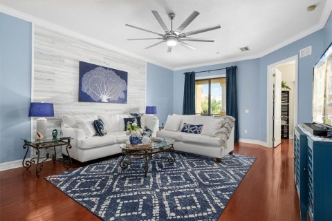 Townhouse in Apollo Beach, Florida 5 bedrooms, 299.33 sq.m. № 1567549 - photo 10