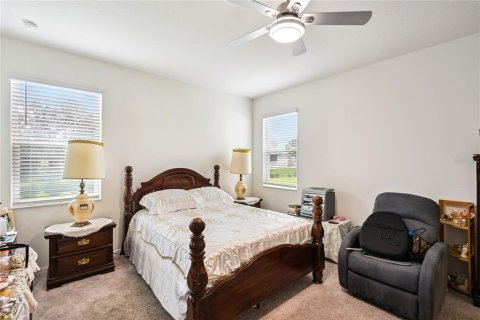 House in Clermont, Florida 4 bedrooms, 184.23 sq.m. № 2393748 - photo 18