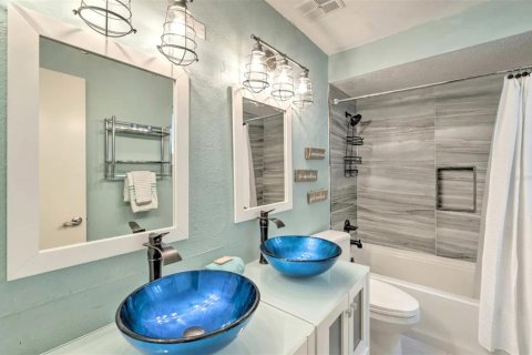 Condominio en venta en Sarasota, Florida, 2 dormitorios, 119.1 m2 № 2201532 - foto 9