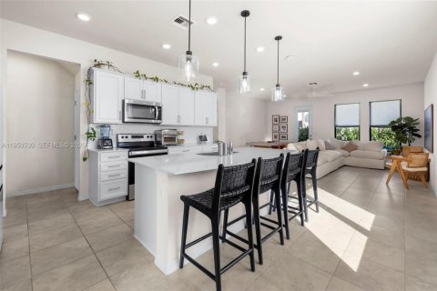 Touwnhouse à vendre à Oakland Park, Floride: 3 chambres, 162.95 m2 № 2153089 - photo 3