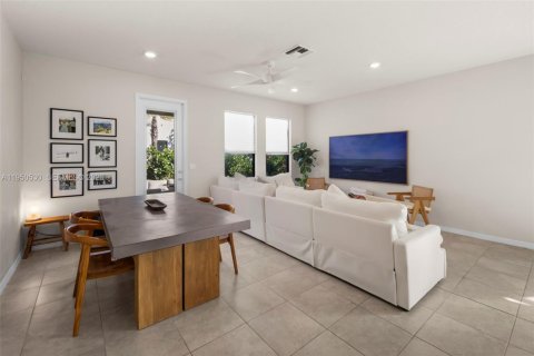 Touwnhouse à vendre à Oakland Park, Floride: 3 chambres, 162.95 m2 № 2153089 - photo 12