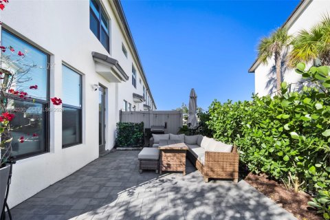 Touwnhouse à vendre à Oakland Park, Floride: 3 chambres, 162.95 m2 № 2153089 - photo 22