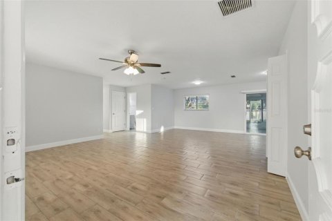 Casa en alquiler en Orlando, Florida, 4 dormitorios, 150.87 m2 № 2200626 - foto 16