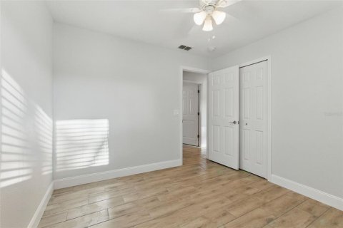 Casa en alquiler en Orlando, Florida, 4 dormitorios, 150.87 m2 № 2200626 - foto 9