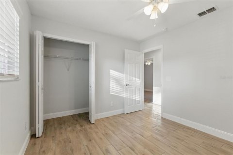 Casa en alquiler en Orlando, Florida, 4 dormitorios, 150.87 m2 № 2200626 - foto 11