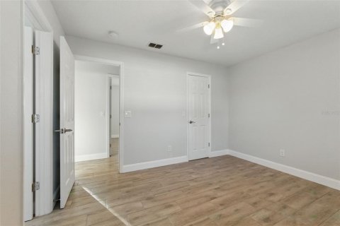 Casa en alquiler en Orlando, Florida, 4 dormitorios, 150.87 m2 № 2200626 - foto 12