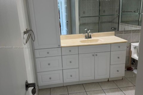 Copropriété à vendre à Hallandale Beach, Floride: 1 chambre, 91.23 m2 № 2090566 - photo 9