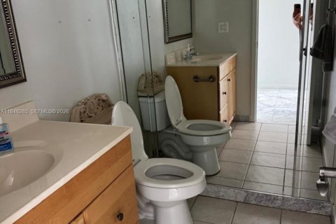Copropriété à vendre à Hallandale Beach, Floride: 1 chambre, 91.23 m2 № 2090566 - photo 10