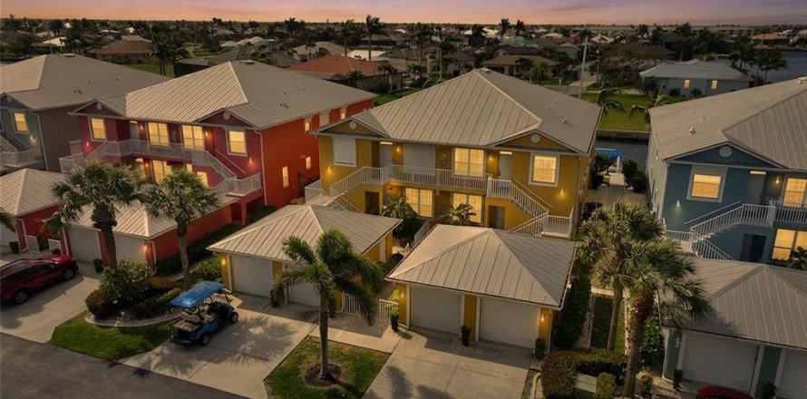 Condominio en Punta Gorda, Florida, 3 dormitorios  № 2099328