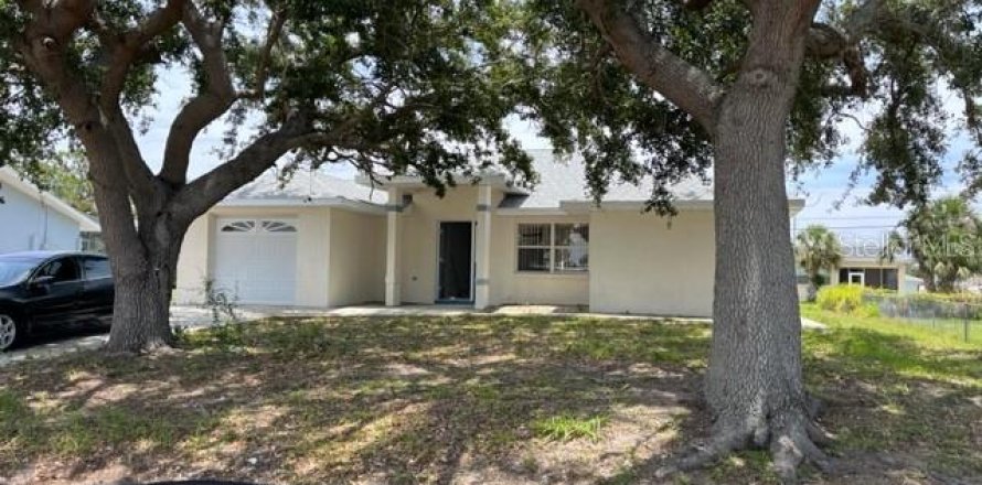 Casa en Port Charlotte, Florida 2 dormitorios, 124.67 m2 № 1910155