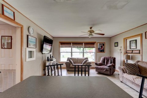 House in Daytona Beach, Florida 3 bedrooms, 157.47 sq.m. № 1821003 - photo 9