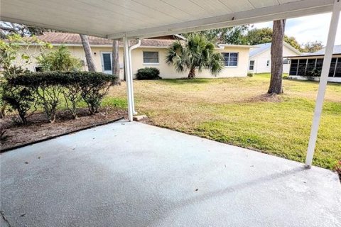 House in Port Richey, Florida 2 bedrooms, 153.29 sq.m. № 1533470 - photo 20