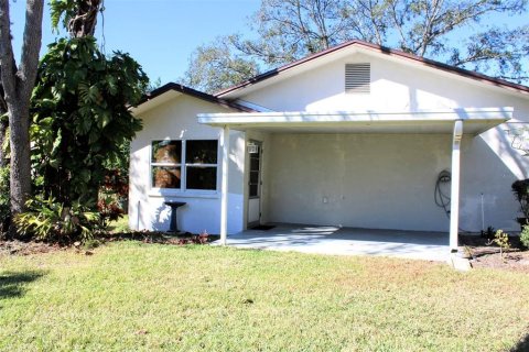 House in Port Richey, Florida 2 bedrooms, 153.29 sq.m. № 1533470 - photo 21