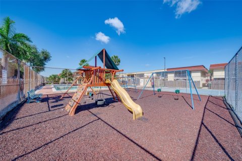 Adosado en venta en Davie, Florida, 3 dormitorios, 156.08 m2 № 1974499 - foto 24