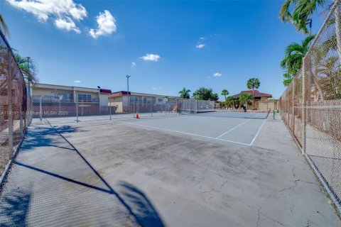 Adosado en venta en Davie, Florida, 3 dormitorios, 156.08 m2 № 1974499 - foto 22