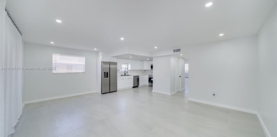 Adosado en Davie, Florida 3 dormitorios, 156.08 m2 № 1974499