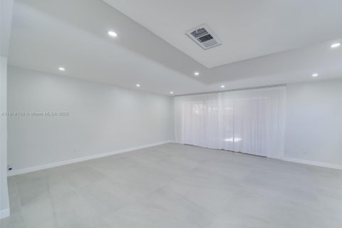 Adosado en venta en Davie, Florida, 3 dormitorios, 156.08 m2 № 1974499 - foto 8