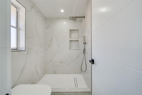 Adosado en venta en Davie, Florida, 3 dormitorios, 156.08 m2 № 1974499 - foto 18