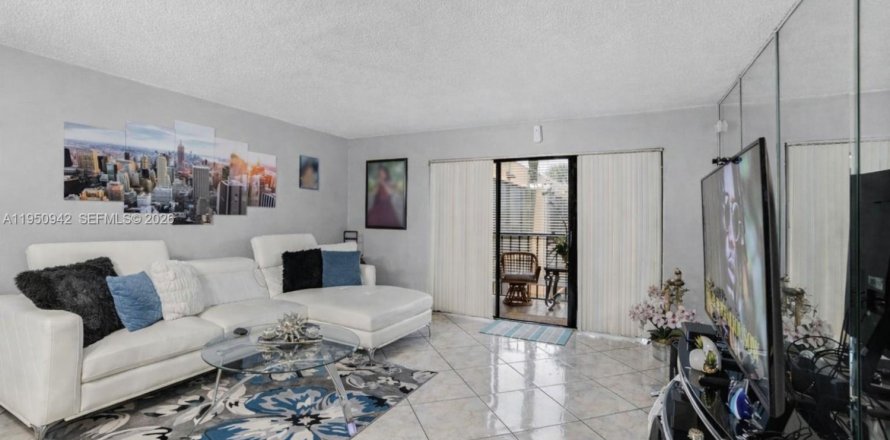 Condominio en Miami, Florida, 2 dormitorios  № 2154449
