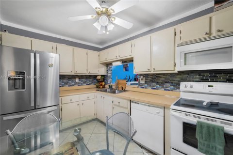 Condominio en venta en Miami, Florida, 2 dormitorios, 91.51 m2 № 2154449 - foto 10