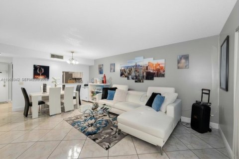 Condominio en venta en Miami, Florida, 2 dormitorios, 91.51 m2 № 2154449 - foto 2