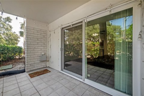 Copropriété à vendre à Tampa, Floride: 2 chambres, 86.96 m2 № 2259286 - photo 29