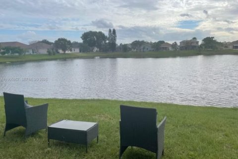 House in Kissimmee, Florida 5 bedrooms № 2037819 - photo 8