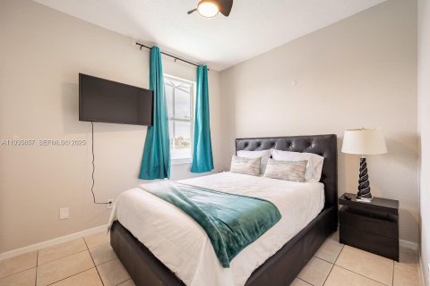 House in Kissimmee, Florida 5 bedrooms № 2037819 - photo 10