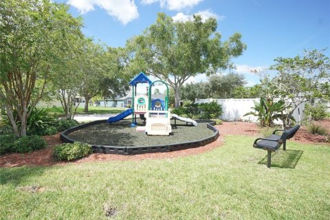Touwnhouse à louer à Tampa, Floride: 2 chambres, 116.31 m2 № 2410461 - photo 3