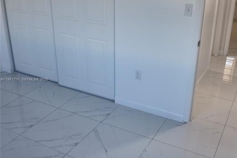 Appartement à louer à Cutler Bay, Floride: 2 chambres, 40372.35 m2 № 2011532 - photo 15