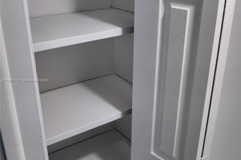 Appartement à louer à Cutler Bay, Floride: 2 chambres, 40372.35 m2 № 2011532 - photo 17