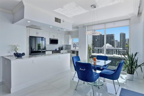 Condominio en venta en Fort Lauderdale, Florida, 3 dormitorios, 150.5 m2 № 2177512 - foto 9